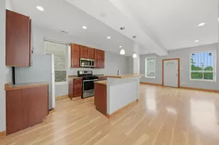 4030 S Indiana Ave, Chicago, IL 60653 - Photo 3