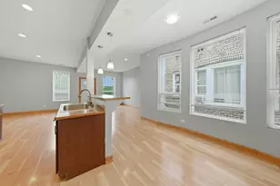 4030 S Indiana Ave, Chicago, IL 60653 - Photo 17
