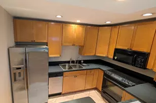 806 E Old Willow Rd, Prospect Heights, IL 60070 - Photo 3