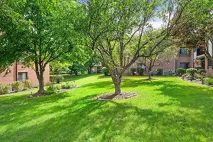 2228 Wharf Dr, Woodridge, IL 60517 - Photo 21