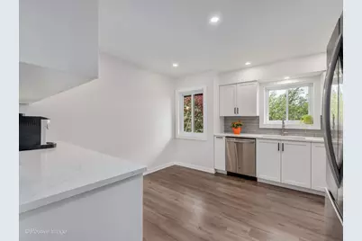 2228 Wharf Drive #1406, Woodridge, IL 60517 - Photo 9