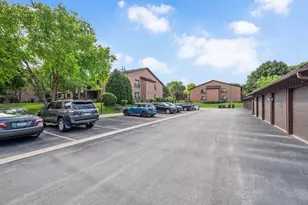 2228 Wharf Dr, Woodridge, IL 60517 - Photo 23