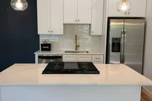 136 Brookwood Ct, Vernon Hills, IL 60061 - Photo 5