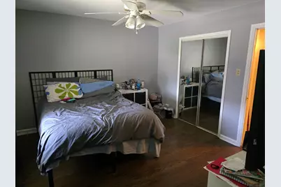 8457 S Bennett Avenue, Chicago, IL 60617 - Photo 11