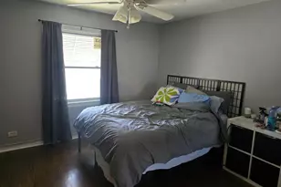 8457 S Bennett Ave, Chicago, IL 60617 - Photo 13