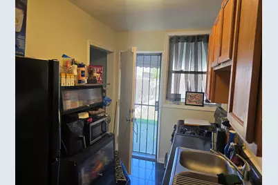 8457 S Bennett Avenue, Chicago, IL 60617 - Photo 9