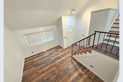 571 White Birch Road, Lindenhurst, IL 60046 - Photo 5