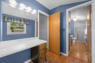 877 N Fordham Ave, Aurora, IL 60506 - Photo 17