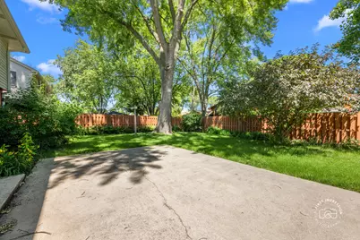 877 N Fordham Avenue, Aurora, IL 60506 - Photo 23