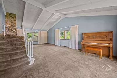 877 N Fordham Avenue, Aurora, IL 60506 - Photo 3
