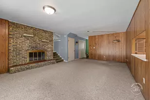 877 N Fordham Ave, Aurora, IL 60506 - Photo 7