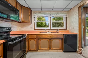 877 N Fordham Ave, Aurora, IL 60506 - Photo 11