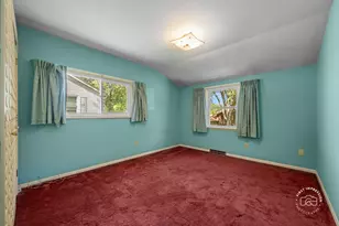 877 N Fordham Ave, Aurora, IL 60506 - Photo 19
