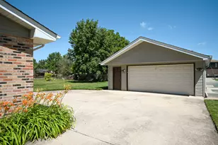 9920 La Reina Real St, Orland Park, IL 60462 - Photo 17