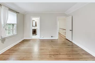 2929 Indianwood Road, Wilmette, IL 60091 - Photo 17