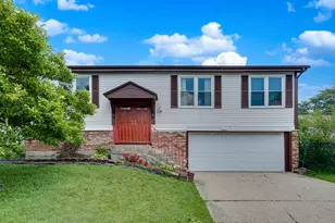 1953 Burr Oaks Ln, Glendale Heights, IL 60139 - Photo 1