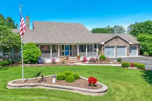 1545 Sunflower Dr, Sycamore, IL 60178 - Photo 1