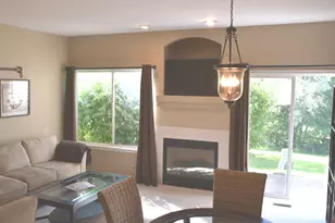 1045 Woodview Ct, Aurora, IL 60502 - Photo 3