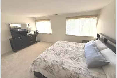 1045 Woodview Court, Aurora, IL 60502 - Photo 11