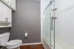 2896 Falling Waters Ln, Lindenhurst, IL 60046 - Photo 15