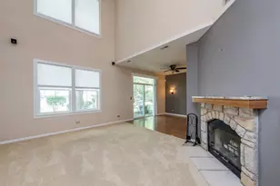 2896 Falling Waters Ln, Lindenhurst, IL 60046 - Photo 9