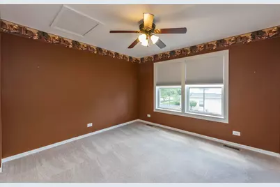 2896 Falling Waters Lane, Lindenhurst, IL 60046 - Photo 21