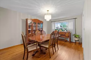 7615 Arcadia St, Morton Grove, IL 60053 - Photo 11