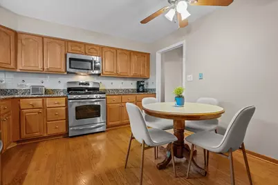 7615 Arcadia Street, Morton Grove, IL 60053 - Photo 9
