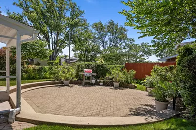 7615 Arcadia Street, Morton Grove, IL 60053 - Photo 27