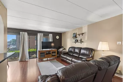 9111 S Roberts Road #7C, Hickory Hills, IL 60457 - Photo 3