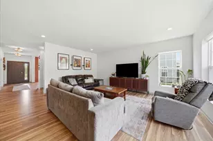 21228 Coventry Cir, Shorewood, IL 60404 - Photo 7