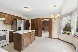 2736 Marlin Ct, Homewood, IL 60430 - Photo 11