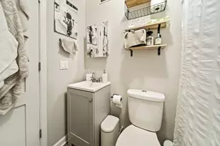 336 St Charles St, Elgin, IL 60120 - Photo 3