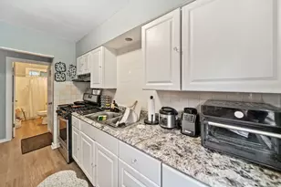 336 St Charles St, Elgin, IL 60120 - Photo 11