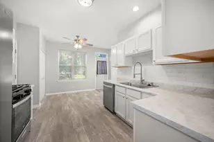 2470 Fairchild Ln, West Chicago, IL 60185 - Photo 9