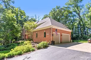 40W913 Trotter Ln, Saint Charles, IL 60175 - Photo 1