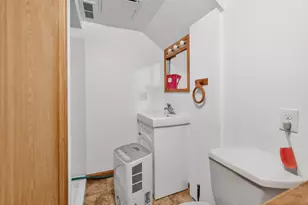 633 Emmert Dr, Sycamore, IL 60178 - Photo 27