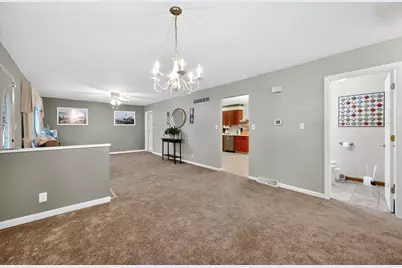 633 Emmert Drive, Sycamore, IL 60178 - Photo 7