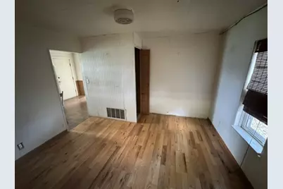937 Montgomery Avenue, Aurora, IL 60506 - Photo 9