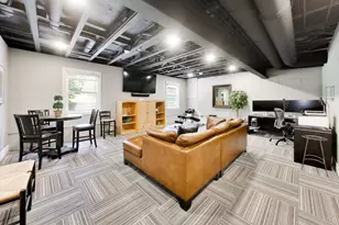 1281 S Falcon Dr, Palatine, IL 60067 - Photo 25
