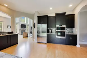 1281 S Falcon Dr, Palatine, IL 60067 - Photo 5