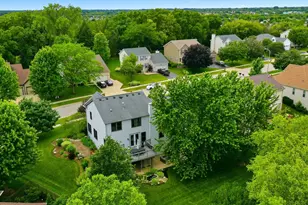 845 Red Barn Ln, Elgin, IL 60124 - Photo 37