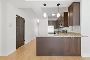 2152 W Ainslie St, Chicago, IL 60625 - Photo 5