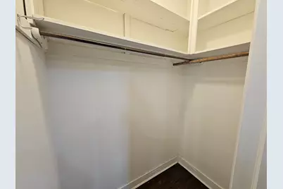6545 N Francisco Avenue #2B, Chicago, IL 60645 - Photo 7