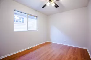 12402 S Racine Ave, Calumet Park, IL 60827 - Photo 7