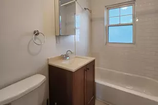 4257 W Nelson St, Chicago, IL 60641 - Photo 3