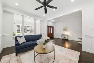 2446 W Pensacola Ave, Chicago, IL 60618 - Photo 5
