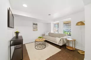 2446 W Pensacola Ave, Chicago, IL 60618 - Photo 21
