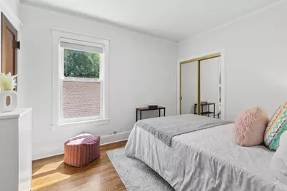 4908 W Pensacola Avenue, Chicago, IL 60641 - Photo 9