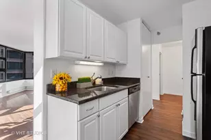 401 E Ontario St, Chicago, IL 60611 - Photo 7